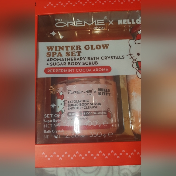 The Creme Shop Hello Kitty Peppermint Cocoa Spa Set-12.36 oz Bath Crystals+14.1 - Picture 2 of 9